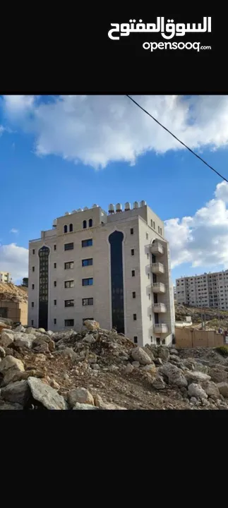 عماره كامله للبيع في منطقه بيرزيت  قريبه من الجامعه