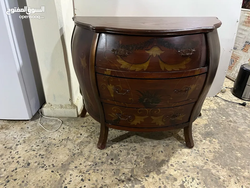بيو مع 3 جوارير مصري انتيكا الحجم الجامو 117/100