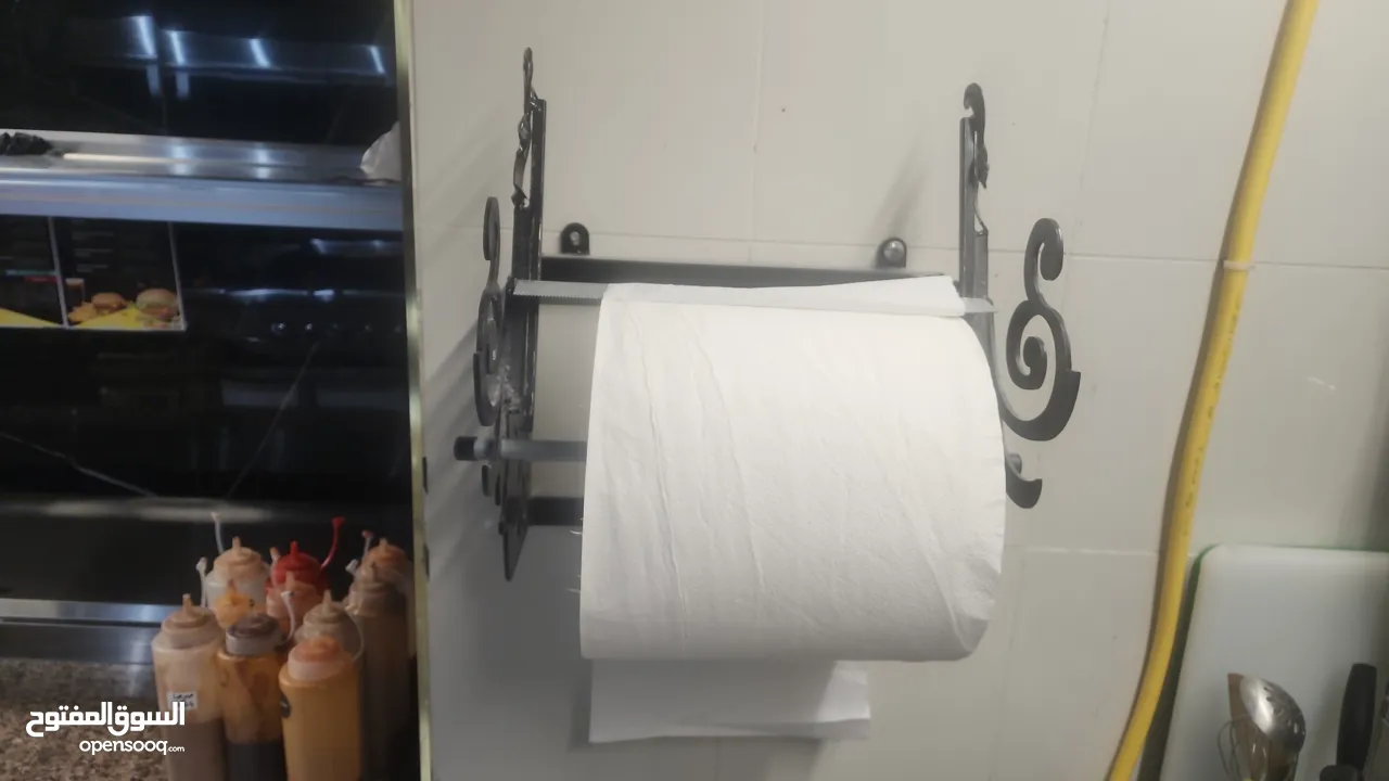 معدات مطعم برجر شبه جديد