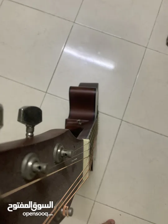 Guitar 8 ft