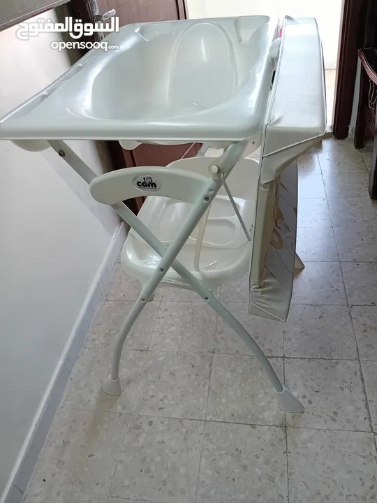 ستناد بانيو حمام وغيار بيبي ماركة ايطالية استعمل بسيط