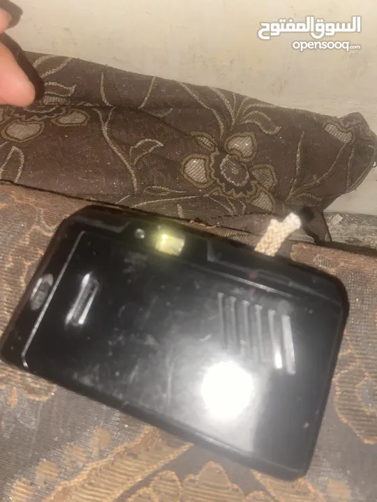 ‏كاميرا شغالة 100% بدها بطاريه ‏وفيها مجال للحبايب