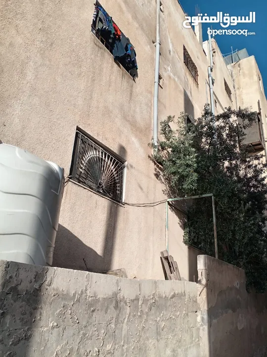 عماره كامله للبيع (مؤجرة ) قريبه من جميع الخدمات