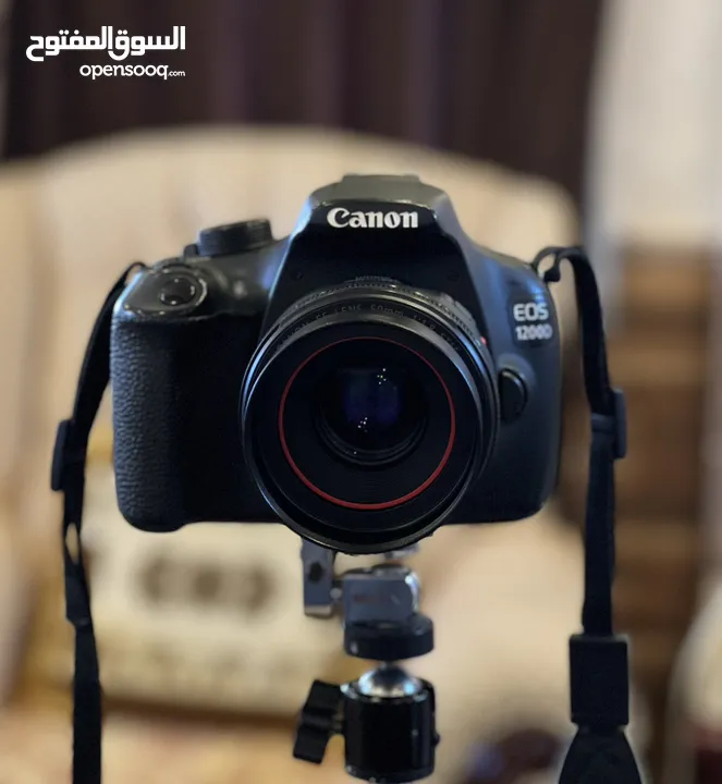 كاميرا كانون مع عدسة 50mm للبيع بسعر حرق