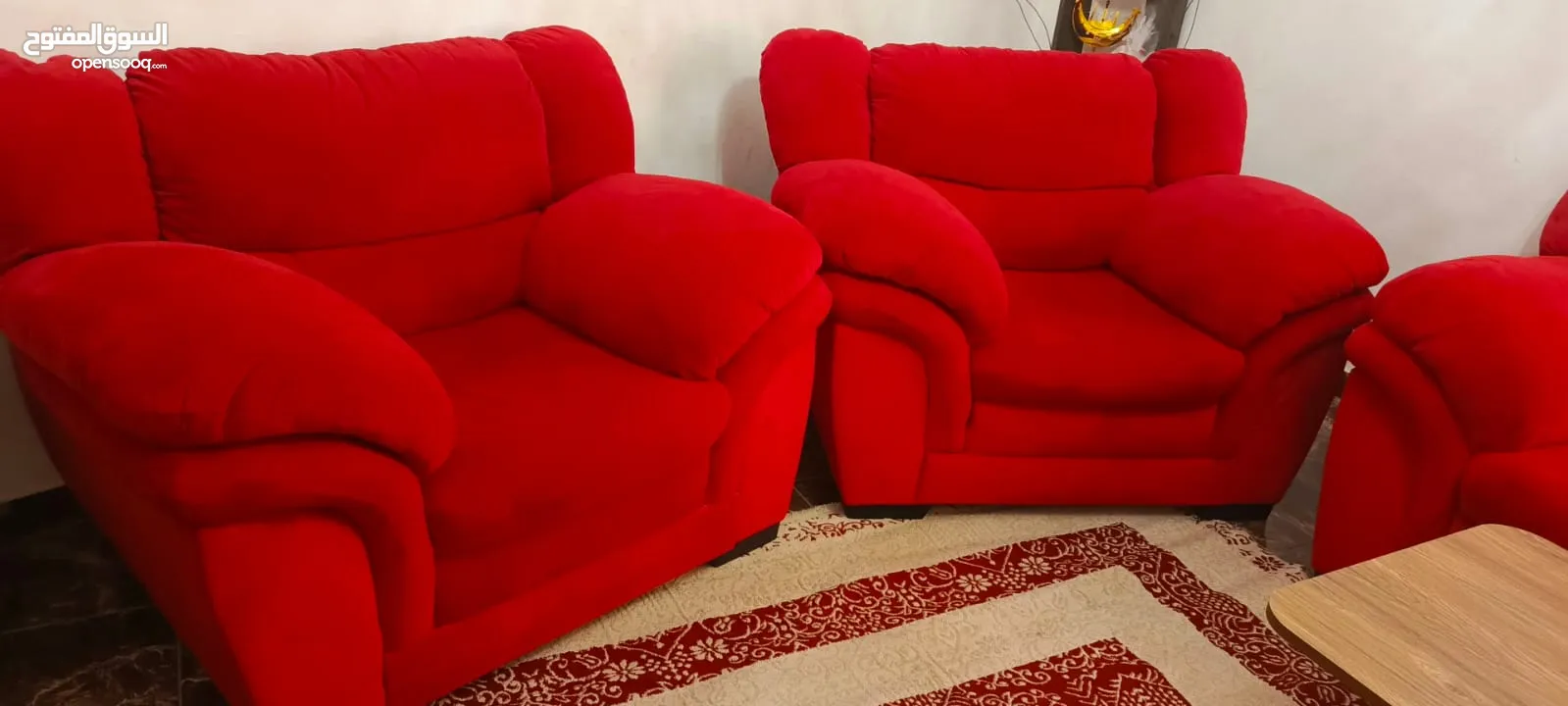 غرفة قعدة (كنبايات ) لون احمر