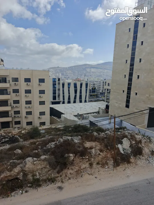 شقق للبيع  للسكن العائلي أو الاستثمار في سكن الطالبات