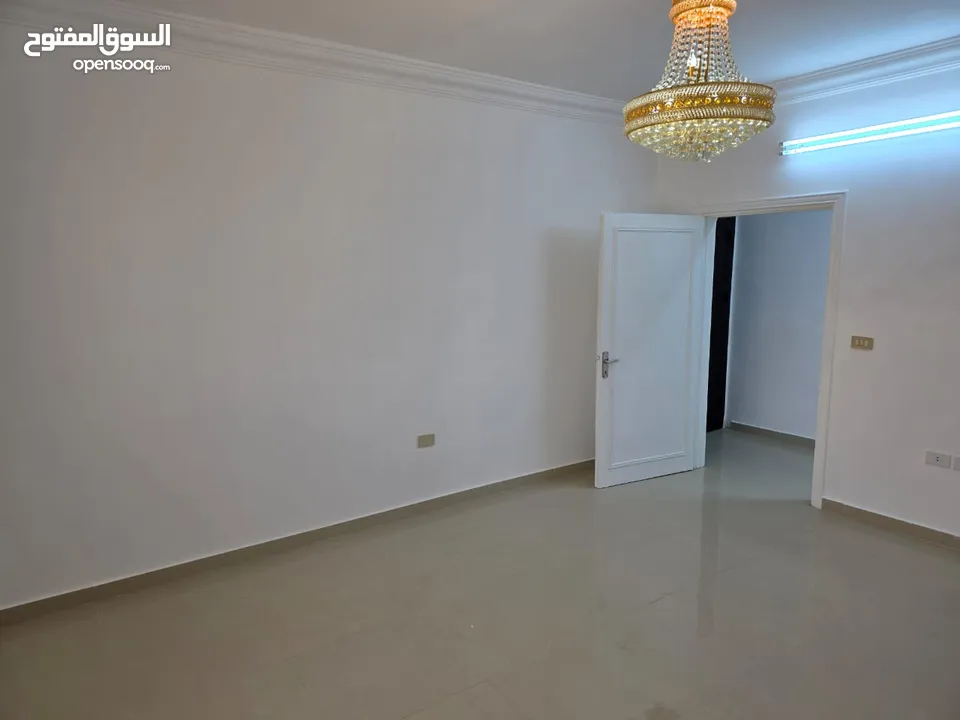 شقه مميزة للبيع بالقرب من قصر العوادين من المالك مباشرة