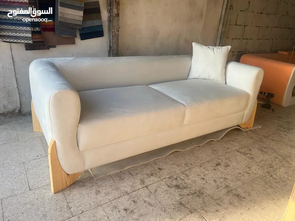 مفروشات البيت الصغير
