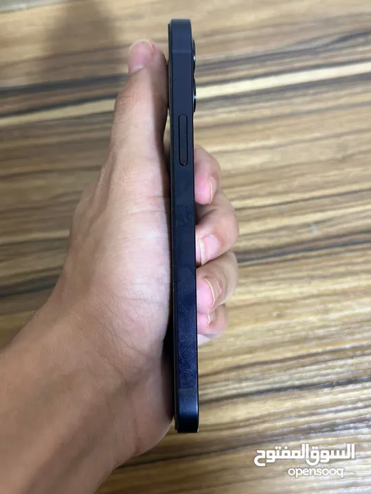 آيفون 12 للبيع