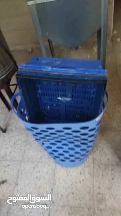 مذبح دجاج6 عيون معاطة دجاج بحالة ممتازة  اركاز عدد 2 براميل عدد 2 غاز عين لتسخين