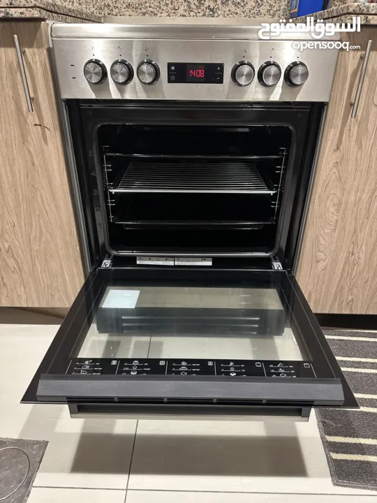 Beko Freestanding 4 Vitroceramic Zone Electric Cooker (60 x 60 x 85 cm