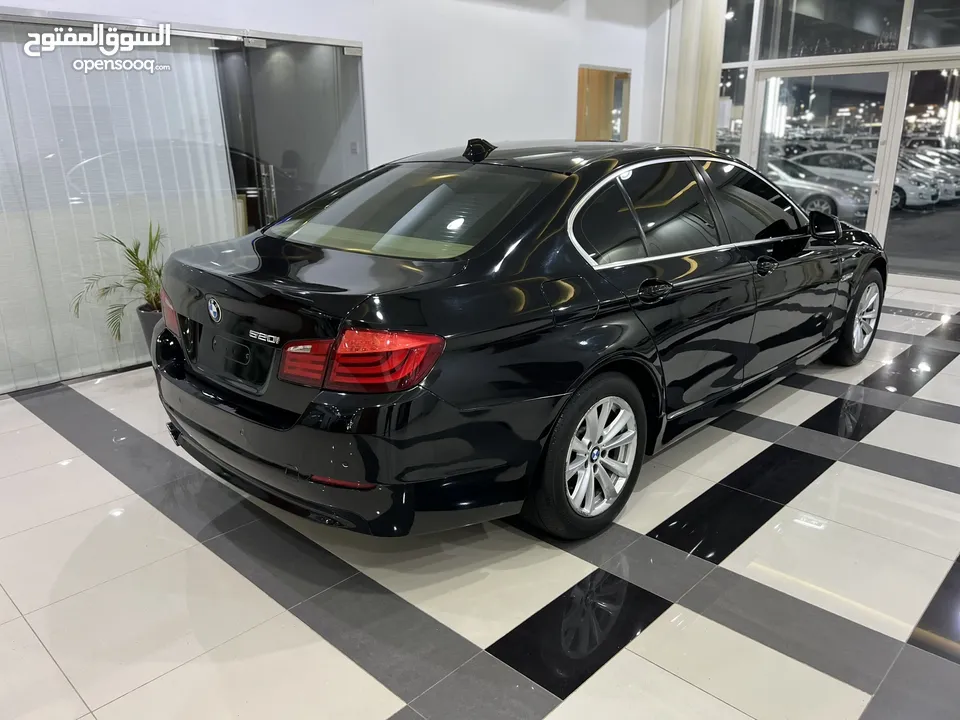 للبيع BMW 520I موديل 2013 بحالة الوكالة