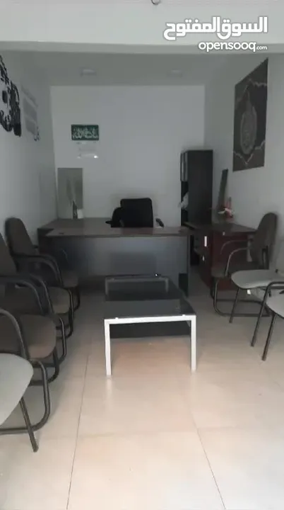 مكتب/مخزن للإيجار مع ميزانين، مفروش بالكامل. Office/Store for rent with mezzanine, Fully furnished.