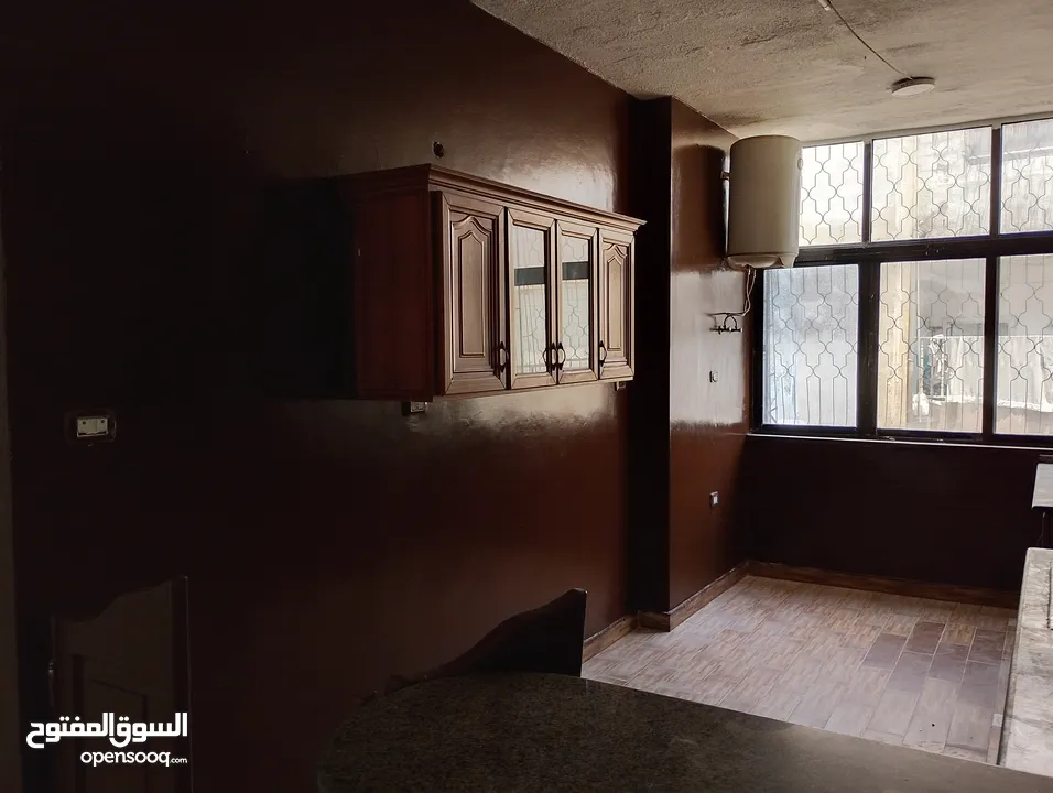 شقة للايجار في الهاشمي الشمالي