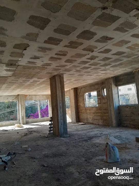 شقة تجارية او سكنية للبيع طابق اول على الشارع