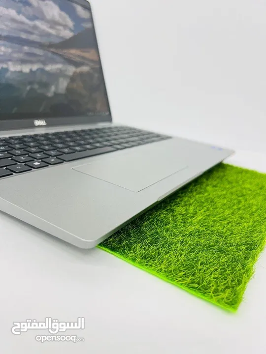 Dell latitude 5520 لتواصل على الواتس