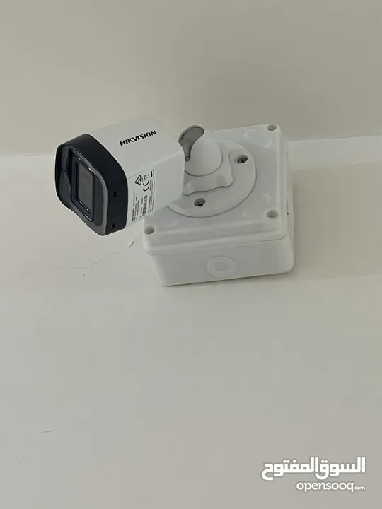 4 كاميرات مراقبة Hikvision وشاشة