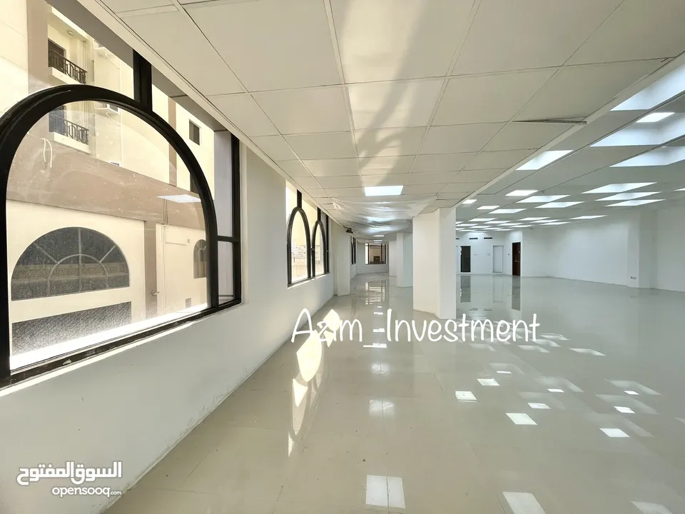 office space in prime location in Al Khuwair!!OMR 750 only!!