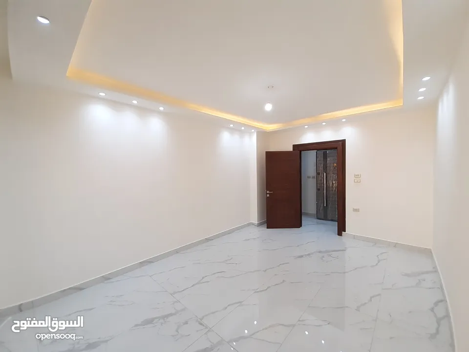 شقة طابق اول 140م بتشطيبات مميزة للبيع في شفا بدران