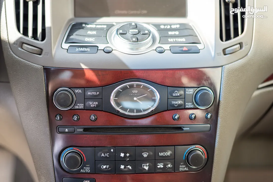 إنفينيتي G37 موديل 2012 - 4 جيد - سيارة رياضية مع محرك V6 3.7L