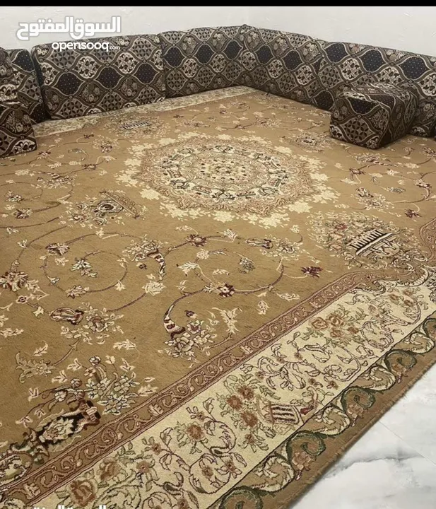 للبيع جلسه ارضيه مع الزوليه