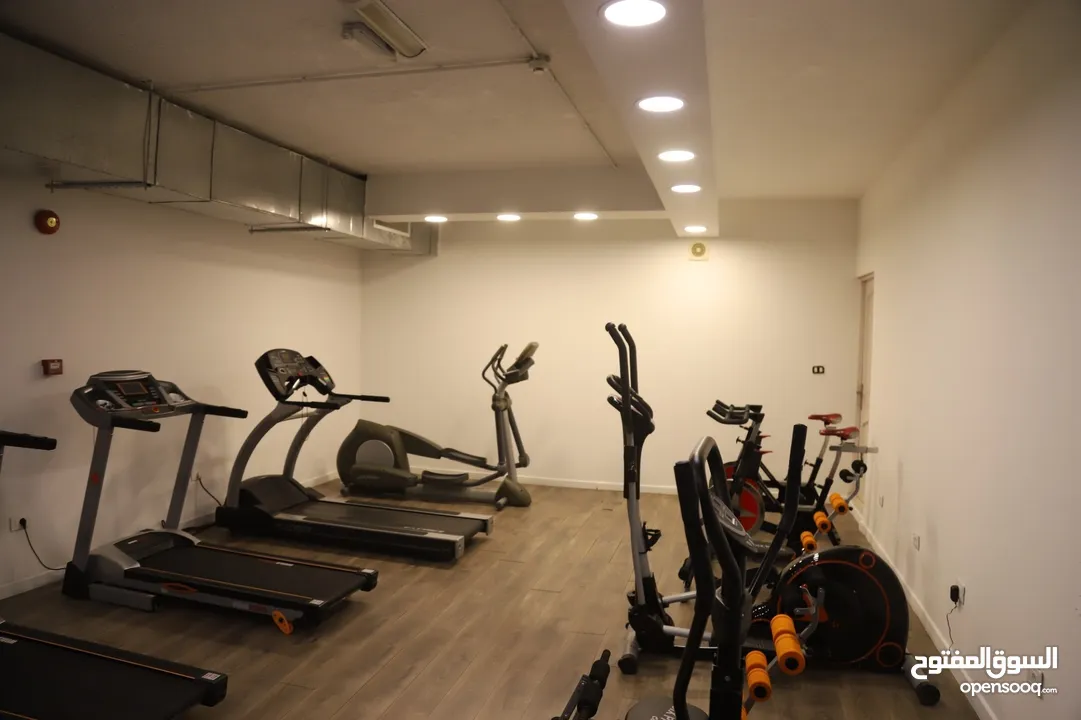 شقه للاستثمار او السكن للبيع/ في أجمل مناطق عمان بسعر مغري من المالك مباشره