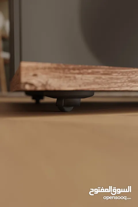 طاولة قهوه متحركة Wheeled coffee table