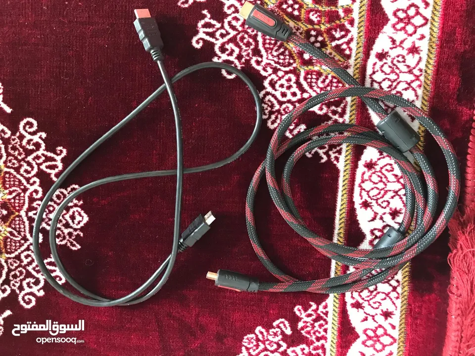 شبه جديدX box 360 مع كامل ملحقاته استعمال خفيف مع شاشة 32 بوصة