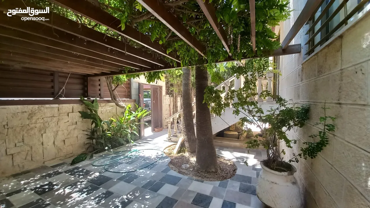 شقة غير مفروشة للايجار في عبدون  ( Property 37810 )-175072353