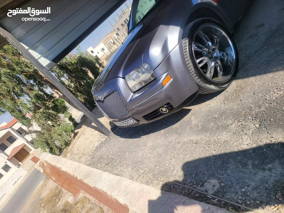 كرويسلر للبيع موديل 2006 محوله 2010  نوع من التغيير فقط بحالها ممتازه