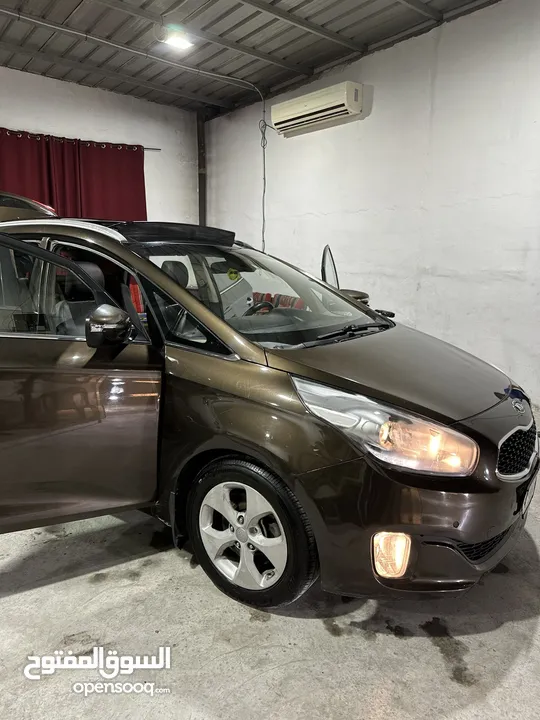 كيا كارينز 2016