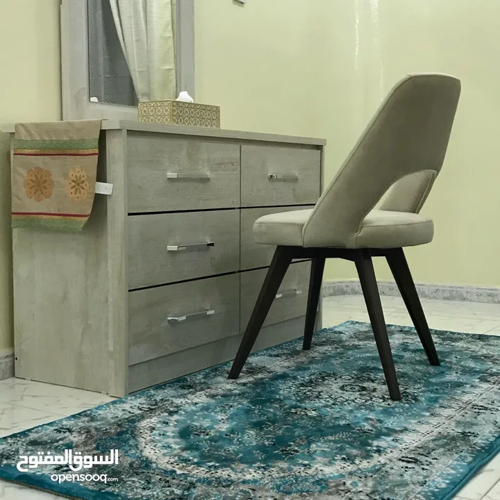 2 Bedrooms Apartment for Rent in Al Khuwair REF:1005AR