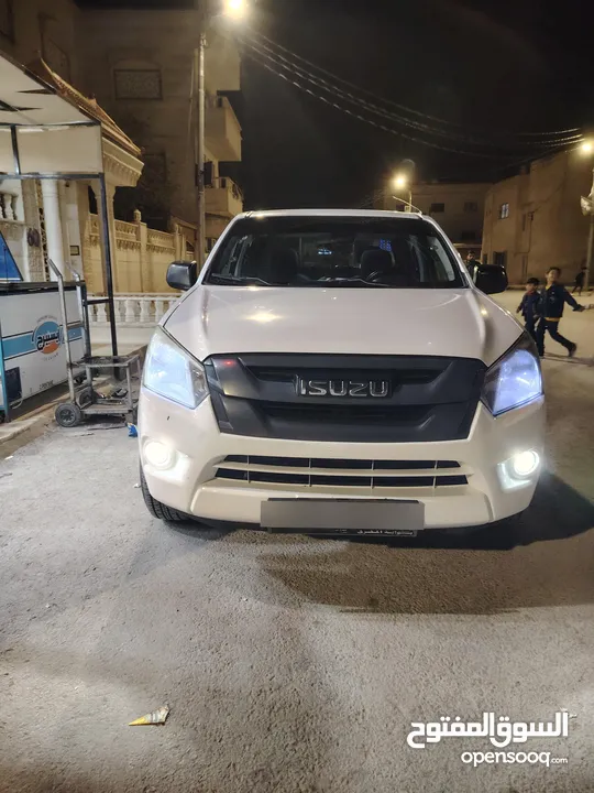 ايسوزو مميزه للبيع 2108