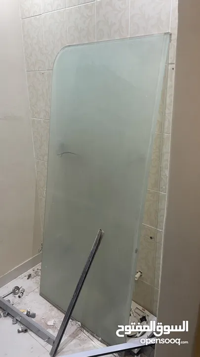 مغاسل ومرايات للبيع نظيفه