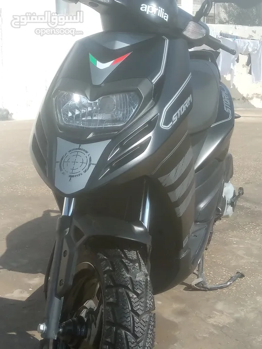 سكوتر للبيع بحالة الوكاله