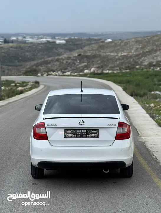 سكودا رابيد موديل 2015 ديزل اصل برايفت يد ثانية محرك 1600 جير عادي