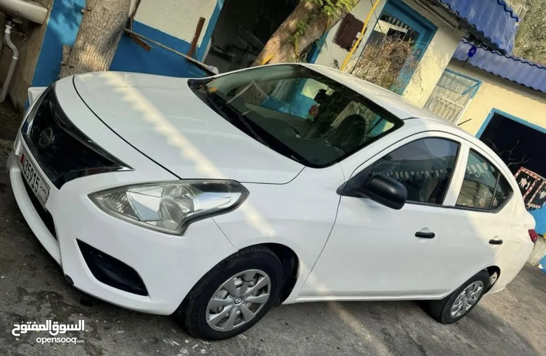 Nissan Sunny 2015