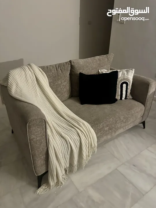 طقم كنب كورنر وثنائية مستعمل للبيع.