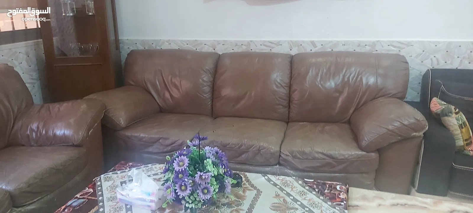 طقم كنب جلد طبيعي