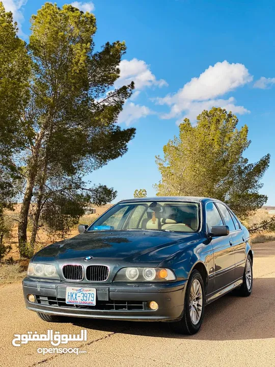 Bmw فيه خامسه للبيع 2002