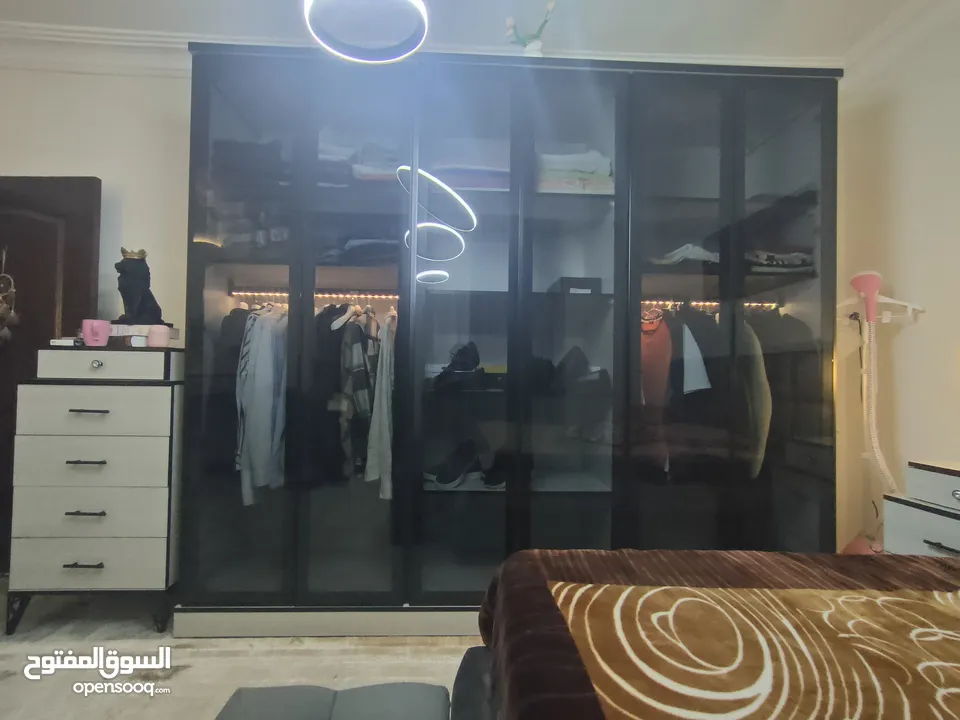 غرفة نوم مستعمل فقط 6 اشهر