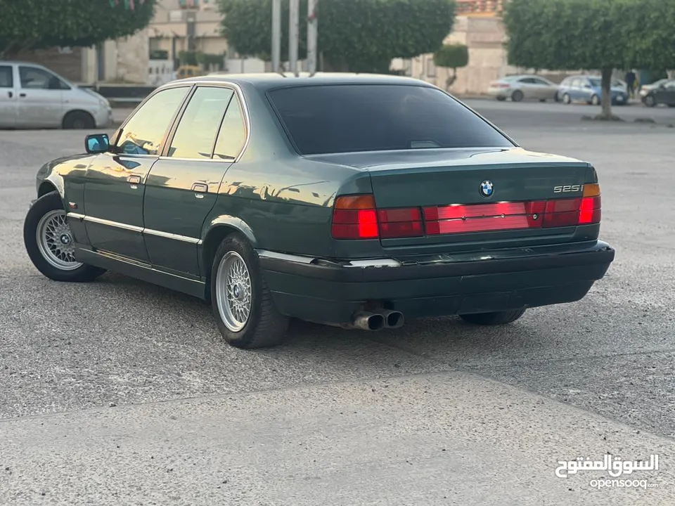BMW 525i...