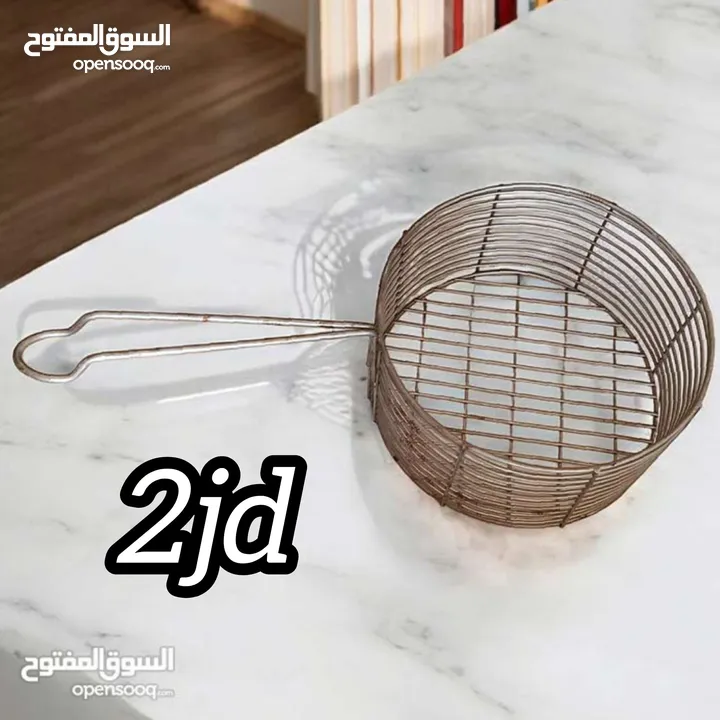 أغراض مستعمله للبيع كلهم ب 10