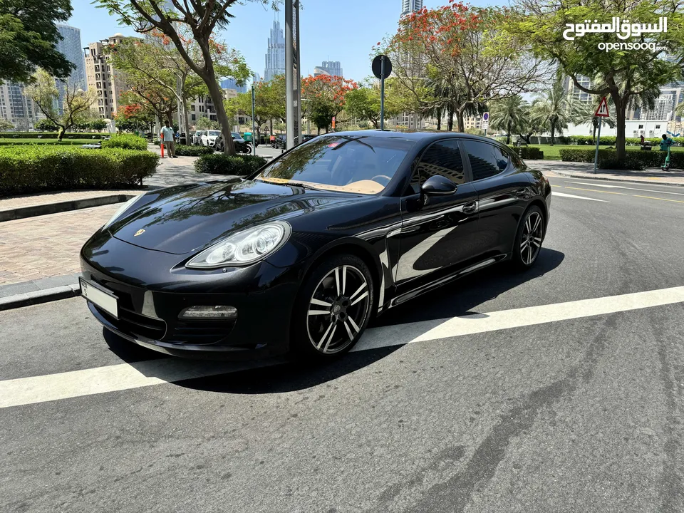 Porsche Panamera Black Edition