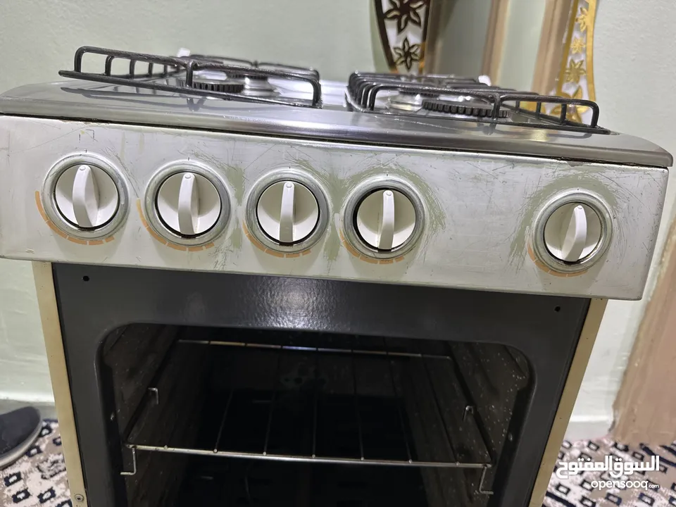 WHIRLPOOL STOVE WITH 4 BURNER