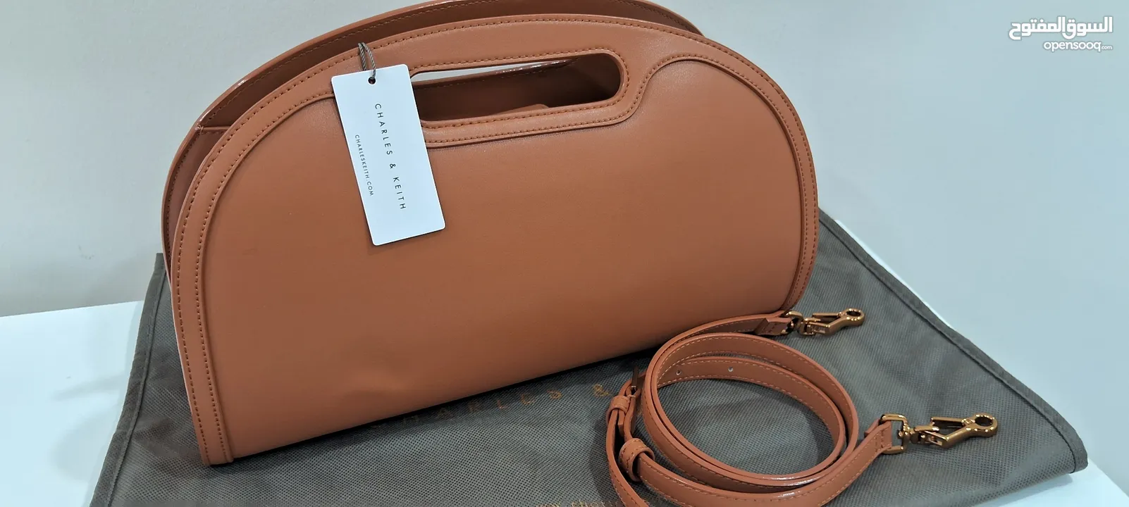 tags on new camel handbag unique with detachable strap