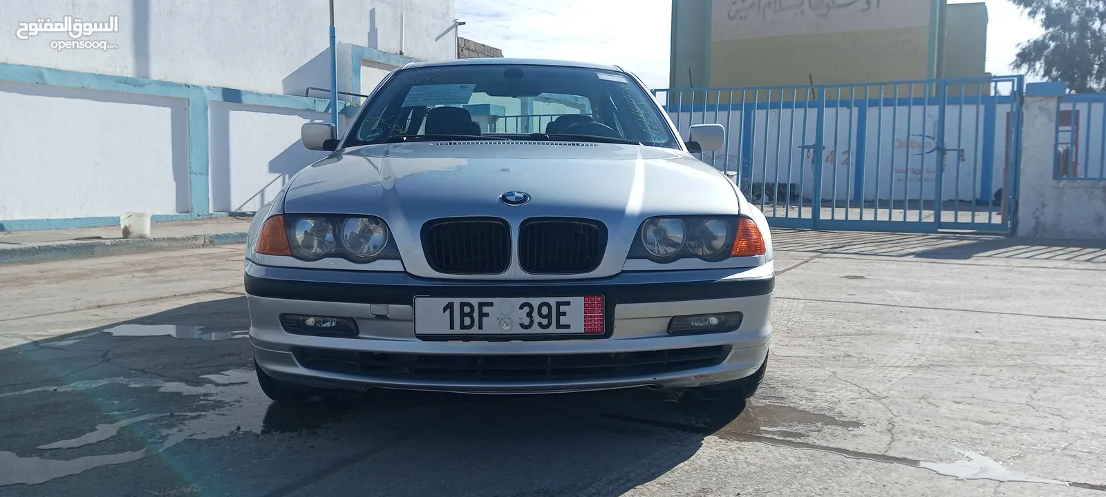 BMW 320i توماتك