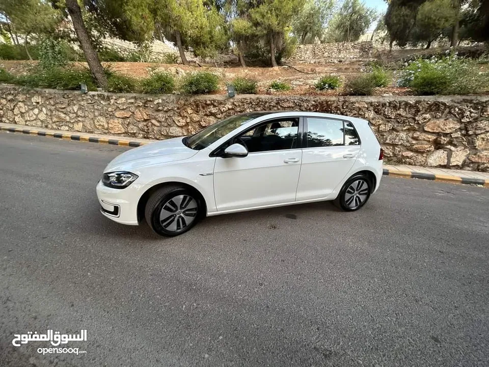 جولف (عدد2) 2020 ممشى 21000  وممشى29000 الف  فحص كامل    سيارات جمرك حره
