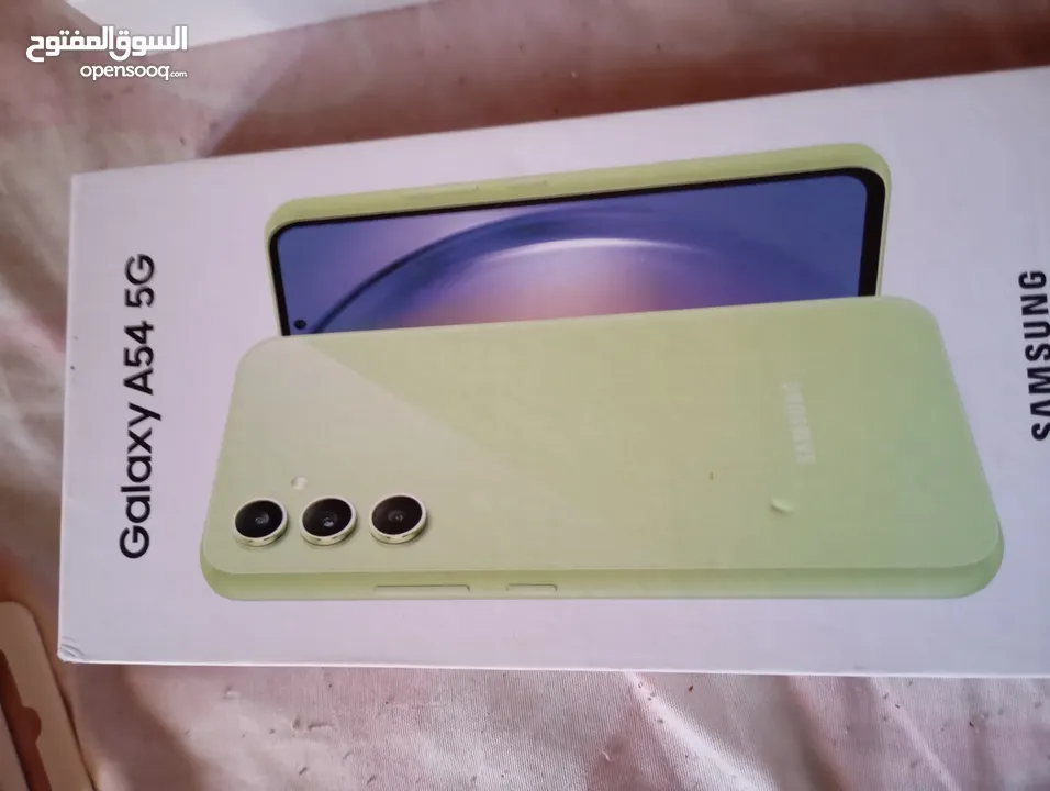 سامسونج جلاكسي A54/5G /256GB/8GB يتميز باللون الليموني فل بكج مع شاحن اصلي وكفر شفاف للبيع بسعر اقل