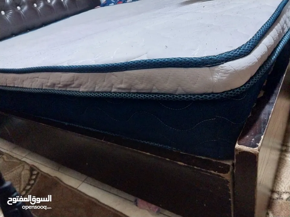 فرشه زنبرك 180×190 بحالة جيده جدا